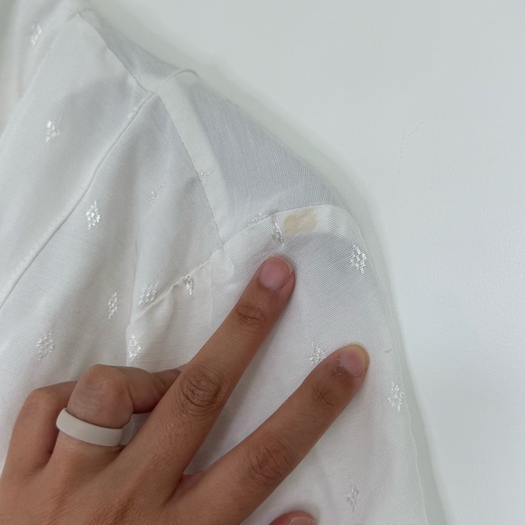 14 Vintage Old Money Minimalist White Patterned Collared V-Neck Midi Dress Gold - Picture 7 of 13